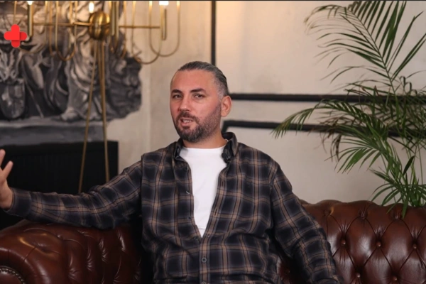 Yaklaşma Yanarım, Uzaklaşma Donarım